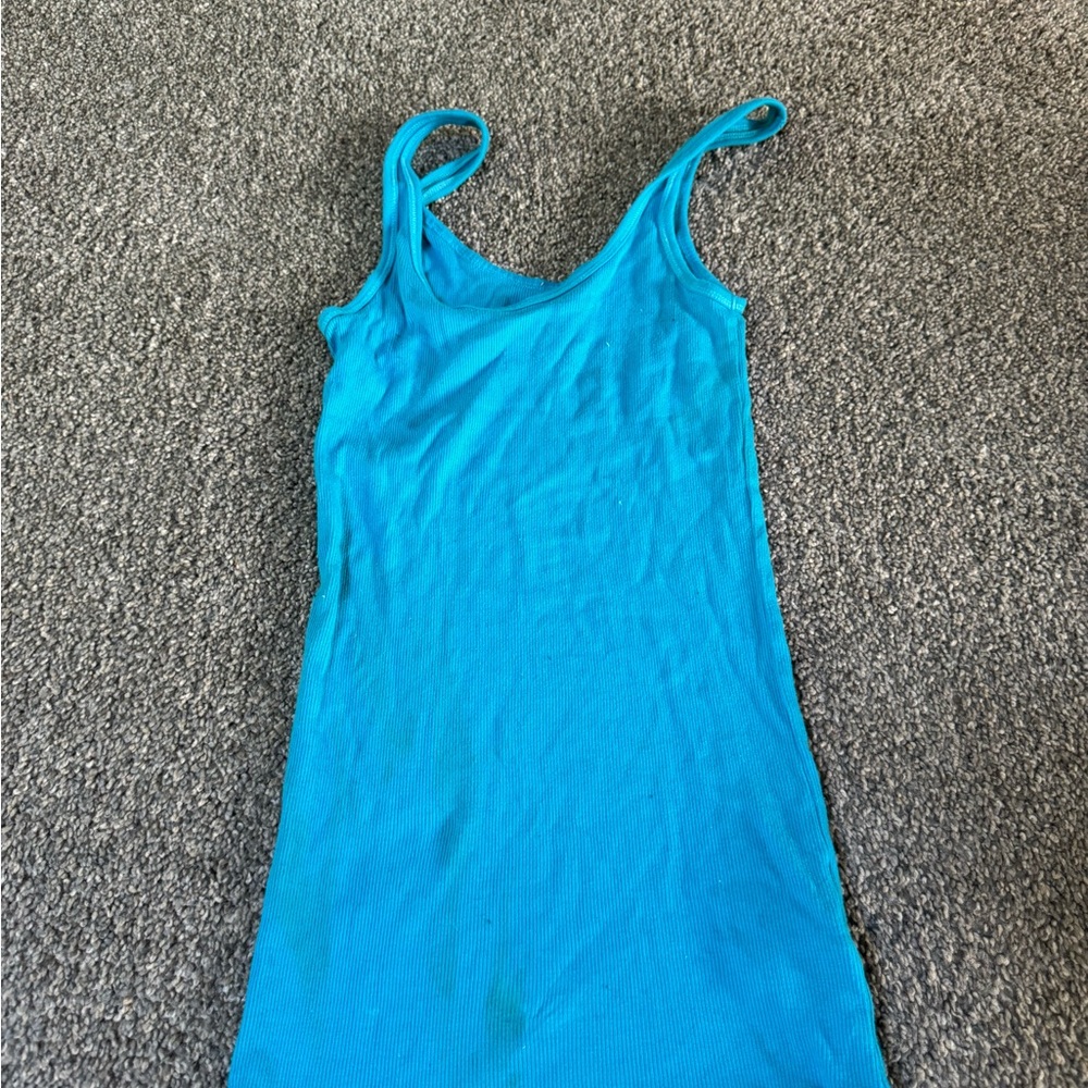 Hollister tank